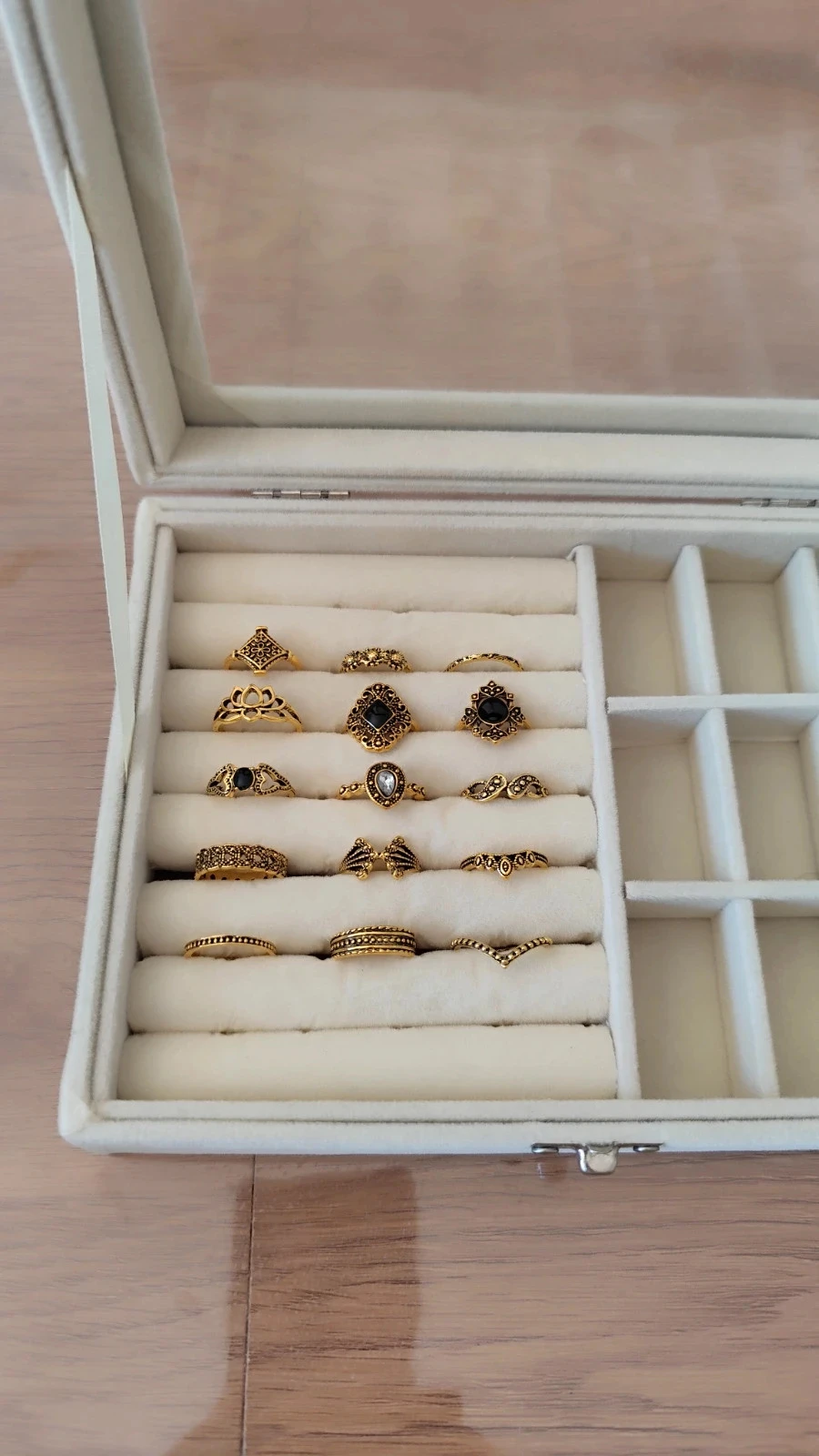 light cream soft transparent jewelry box – photo 2